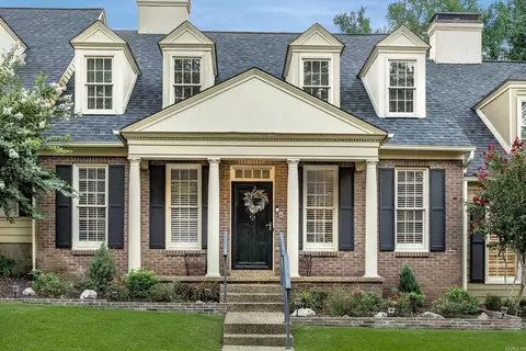 4 Windsor Ct, Little Rock, AR 72212