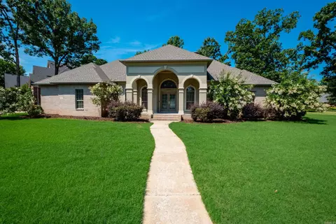 49 Laval Cir, Little Rock, AR 72223
