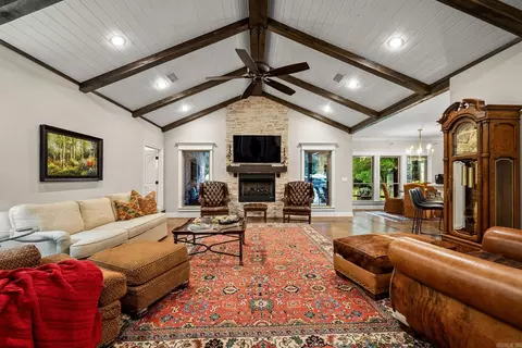 Living - 26 Gloria Dr, Greenbrier, AR 72058 photo 1 of 3