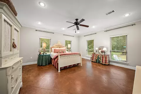 Bedroom - 26 Gloria Dr, Greenbrier, AR 72058 photo 3 of 6