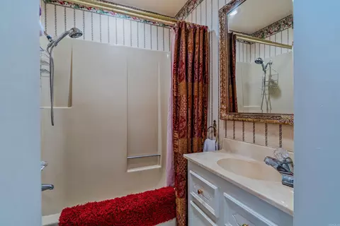 Bath - 8901 Dawn Dr, Mabelvale, AR 72103 photo 3 of 5