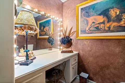 Bath - 8901 Dawn Dr, Mabelvale, AR 72103 photo 2 of 5