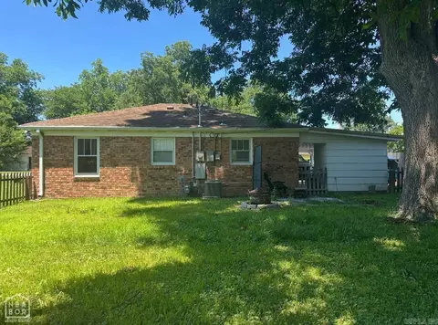 Exterior - 165 Poplar St, Piggott, AR 72454 photo 1 of 1