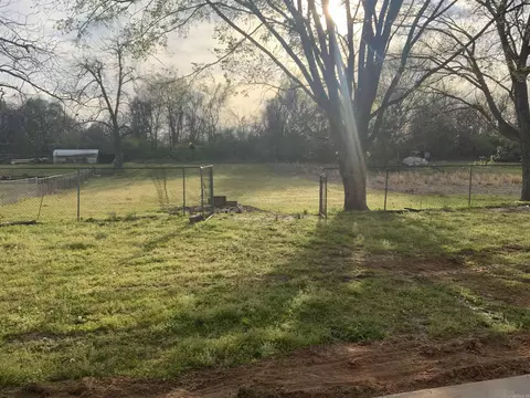 Exterior - 3006 Riverside Dr, Pine Bluff, AR 71602 photo 4 of 7