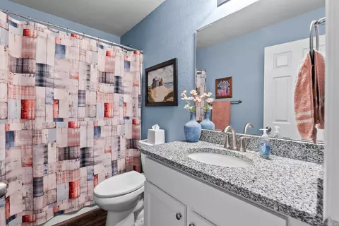 Bath - 1035 Okeefe Ave, Conway, AR 72032 photo 1 of 3