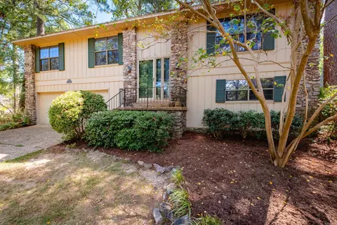 11 Barberry Ln, Little Rock, AR 72227