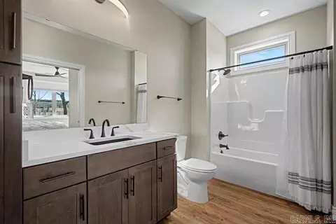Bath - 5 Sowbug Cir, Cotter, AR 72626 photo 4 of 5