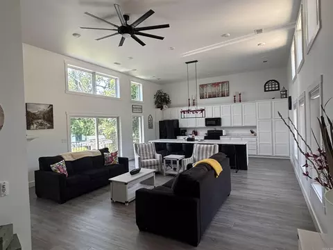 Living - 22 Sculpin Ln, Cotter, AR 72626 photo 1 of 2