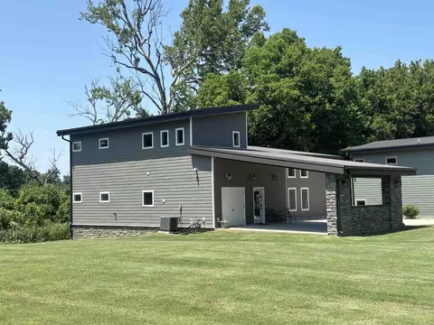 Exterior - 22 Sculpin Ln, Cotter, AR 72626 photo 2 of 4