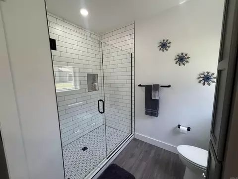 Bath - 22 Sculpin Ln, Cotter, AR 72626 photo 1 of 1