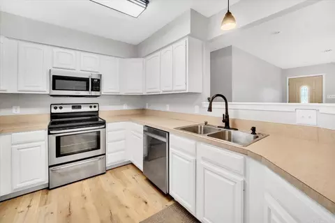 Kitchen - 791 Hwy 64 W, Beebe, AR 72012 photo 2 of 2
