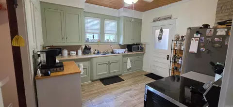 Kitchen - 604 Jackson Ave, Wynne, AR 72396 photo 1 of 2