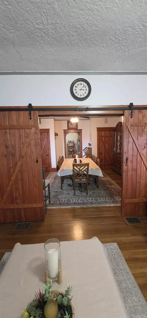 Dining - 604 Jackson Ave, Wynne, AR 72396 photo 1 of 2