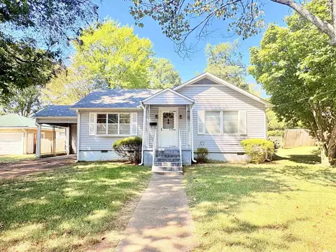 Exterior - 707 N Cedar St, Searcy, AR 72143 photo 2 of 5