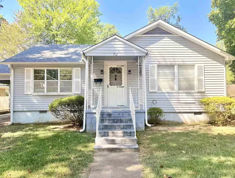 707 N Cedar St, Searcy, AR 72143