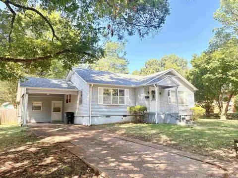 Exterior - 707 N Cedar St, Searcy, AR 72143 photo 4 of 5