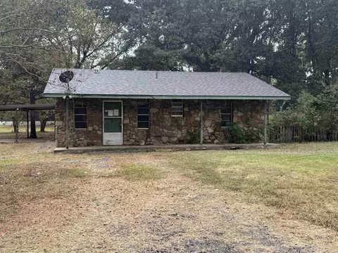 46 Lawrence Landing Rd, Conway, AR 72032