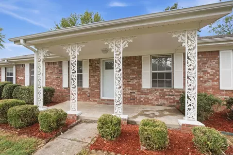 Exterior - 12 Juniper Pl, Searcy, AR 72143 photo 2 of 5