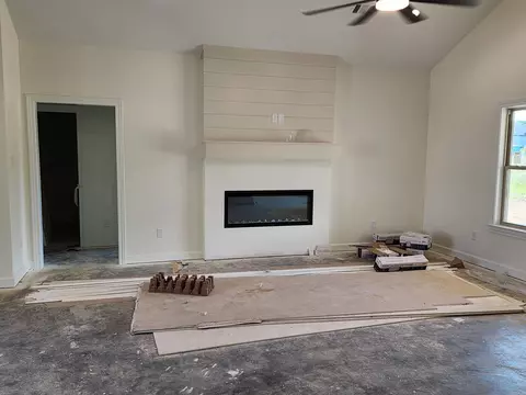 Living - 24 Ravell Rd, Cabot, AR 72023 photo 2 of 8