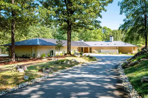 16 Iron Horse Rd, Little Rock, AR 72223