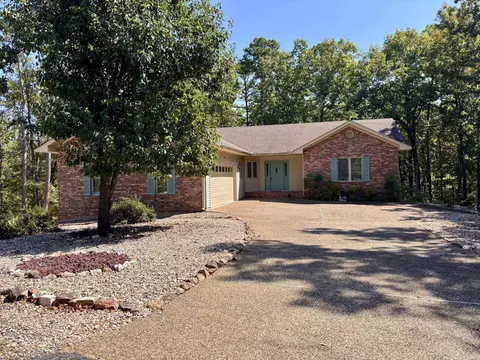 13 Marin Ln, Hot Springs Village, AR 71909