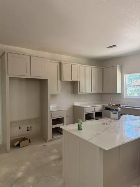 3205 Ward Dr, Bryant, AR 72022 photo 2
