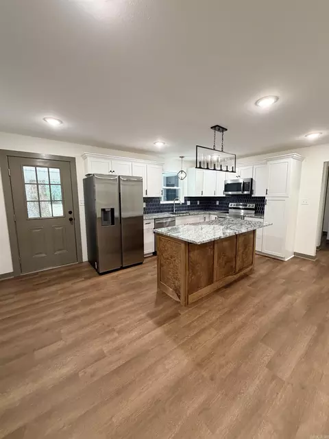 Kitchen - 120 Brookhaven Rd, Searcy, AR 72143 photo 1 of 2