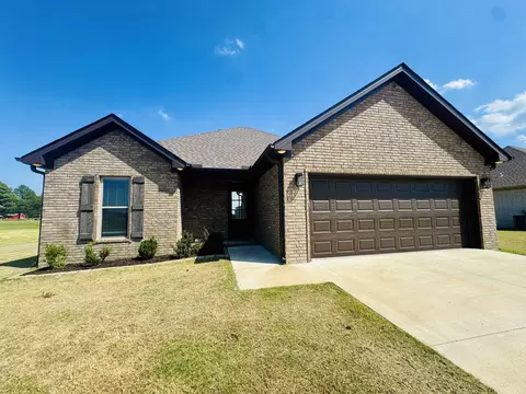 310 Hollis St, Bono, AR 72416