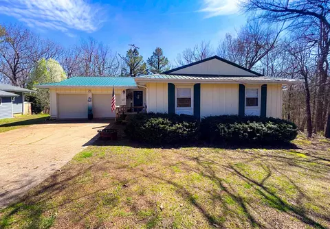 167 Okmulgee Dr, Cherokee Village, AR 72529
