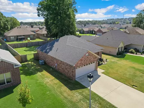 View/Area - 1490 Norbert Cir, Conway, AR 72034 photo 2 of 3