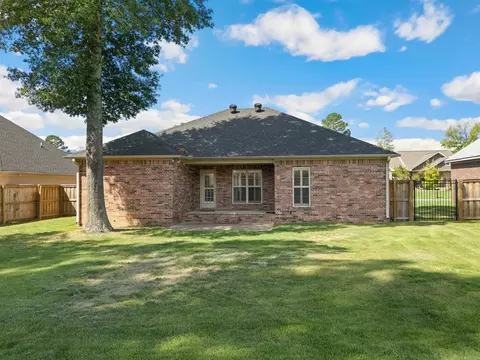 Exterior - 1490 Norbert Cir, Conway, AR 72034 photo 4 of 6