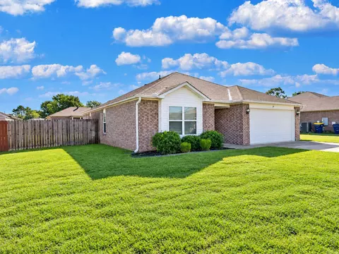 Exterior - 19 Heelstone Dr, Cabot, AR 72023 photo 2 of 6