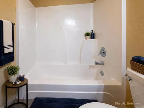 Bath - 19 Heelstone Dr, Cabot, AR 72023 photo 4 of 10