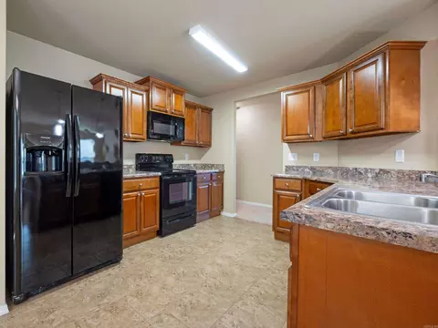 Kitchen - 19 Heelstone Dr, Cabot, AR 72023 photo 4 of 4