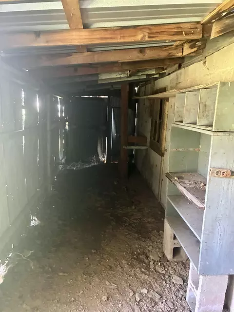 Entry Way - 202 E Bennett St, Letona, AR 72085 photo 2 of 2