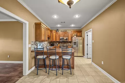 Kitchen - 14 Oak Tree Cir, Conway, AR 72032 photo 3 of 5
