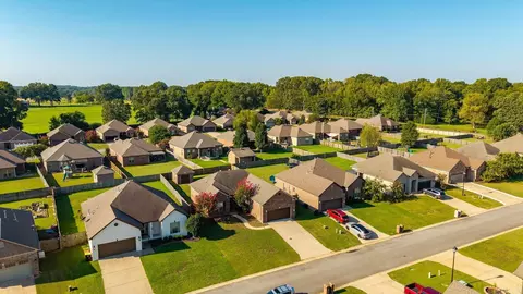 View/Area - 14 Oak Tree Cir, Conway, AR 72032 photo 2 of 3