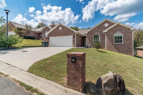 147 Westoak Pl, Hot Springs, AR 71913