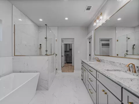 Bath - 7105 Cold Creek Dr, Alexander, AR 72002 photo 3 of 8