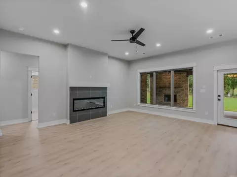 Living - 7105 Cold Creek Dr, Alexander, AR 72002 photo 2 of 3