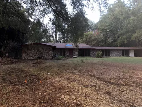 Exterior - 7 Longmeadow Dr, Pine Bluff, AR 71603 photo 3 of 15