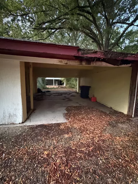 Exterior - 7 Longmeadow Dr, Pine Bluff, AR 71603 photo 11 of 15