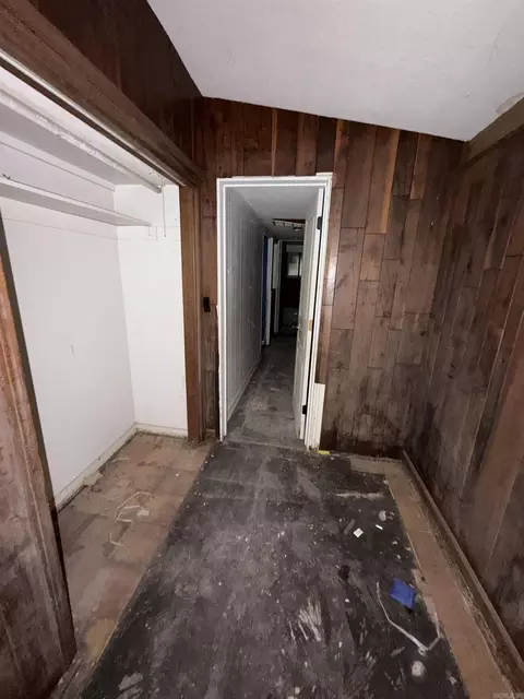 Entry Way - 7 Longmeadow Dr, Pine Bluff, AR 71603 photo 5 of 9