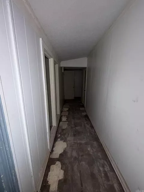 Entry Way - 7 Longmeadow Dr, Pine Bluff, AR 71603 photo 4 of 9