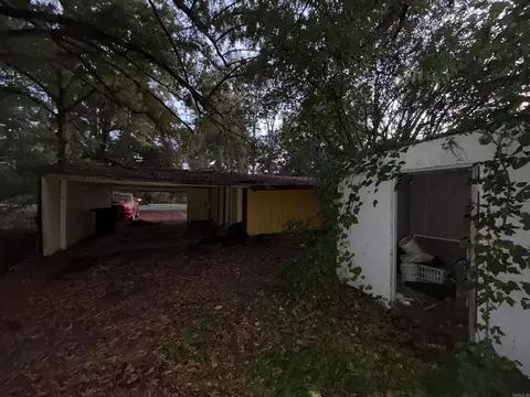 Exterior - 7 Longmeadow Dr, Pine Bluff, AR 71603 photo 14 of 15