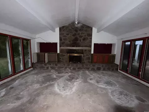 Living - 7 Longmeadow Dr, Pine Bluff, AR 71603 photo 8 of 12
