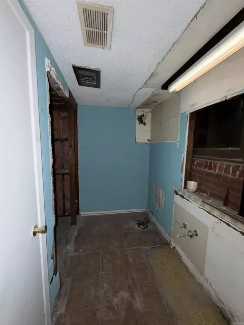 Bath - 7 Longmeadow Dr, Pine Bluff, AR 71603 photo 1 of 3