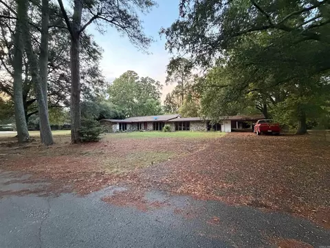 Exterior - 7 Longmeadow Dr, Pine Bluff, AR 71603 photo 7 of 15