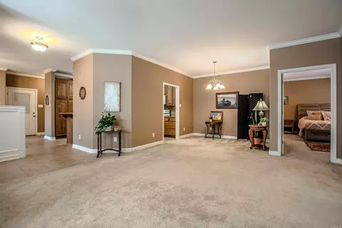 Living - 2602 Laurel, Benton, AR 72015 photo 7 of 9