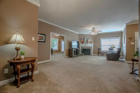 Living - 2602 Laurel, Benton, AR 72015 photo 9 of 9